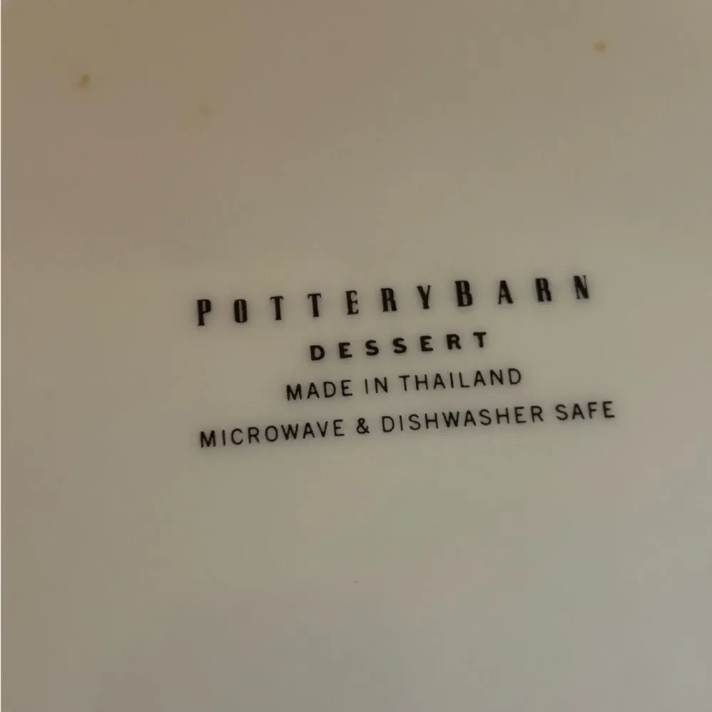 Pottery Barn Dessert Set Of 4 8.25